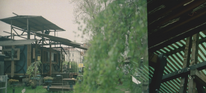 2 safensound, Cross club